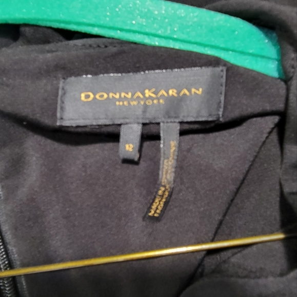 Stunning Donna Karan formal dress - Picture 5 of 5